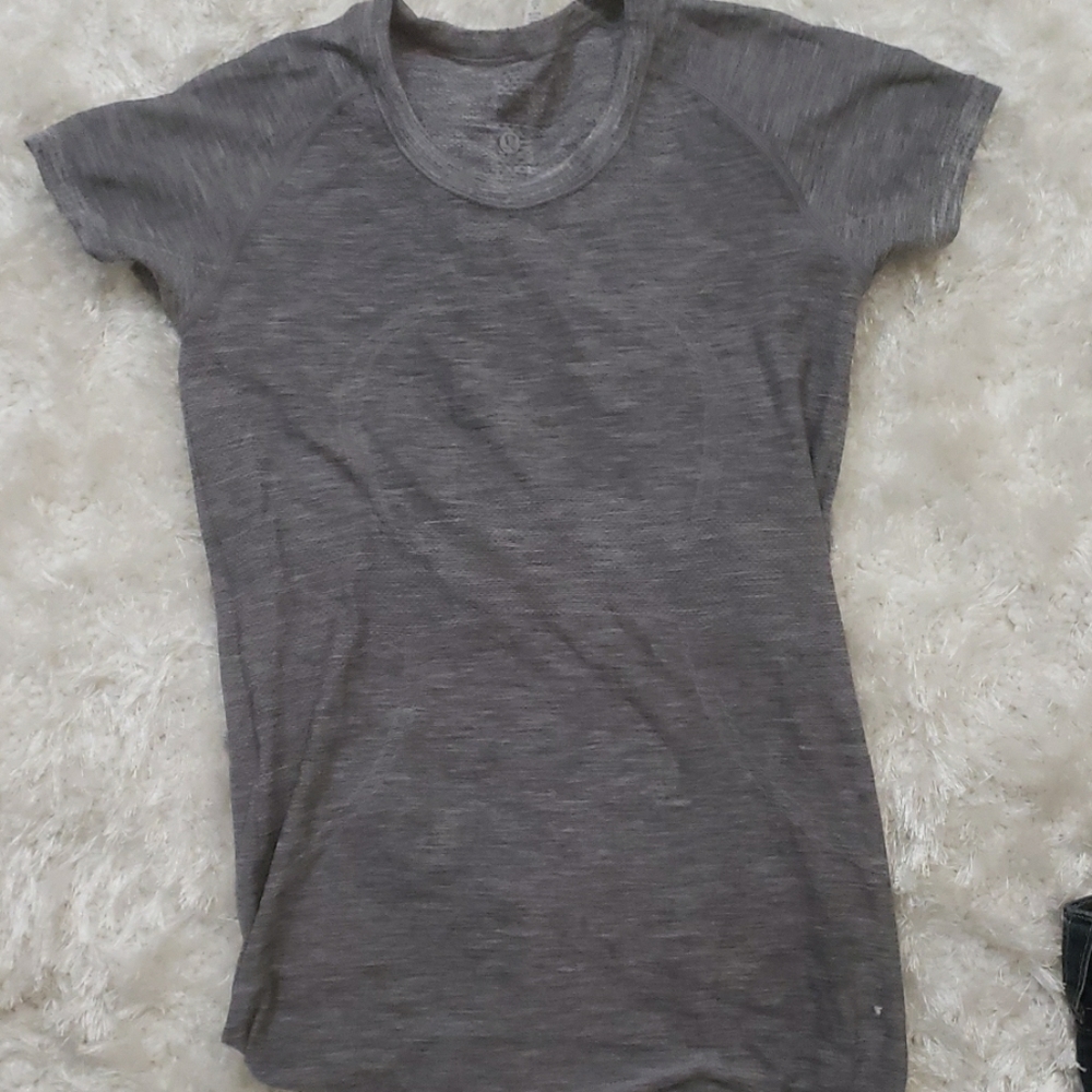Lululemon sz 10 shirt